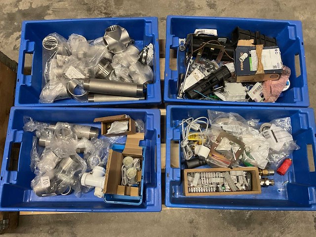 Partij installatiemateriaal - afbeelding 1 van  5