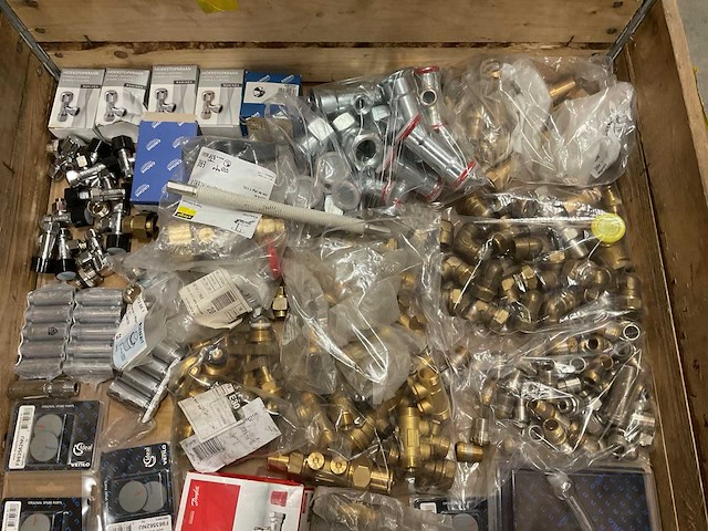 Partij installatiemateriaal - afbeelding 4 van  10