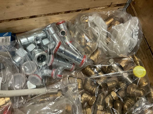 Partij installatiemateriaal - afbeelding 8 van  10