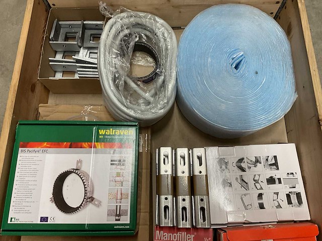 Partij installatiemateriaal - afbeelding 3 van  8