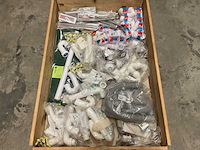 Partij installatiemateriaal - afbeelding 1 van  8