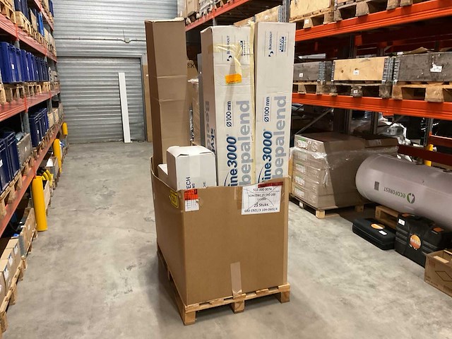 Partij installatiemateriaal - afbeelding 1 van  4