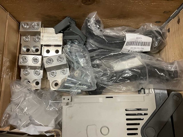 Partij installatiemateriaal - afbeelding 8 van  8