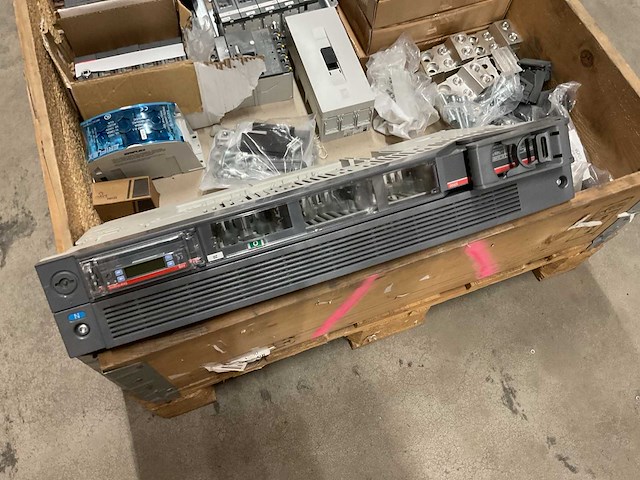 Partij installatiemateriaal - afbeelding 7 van  8