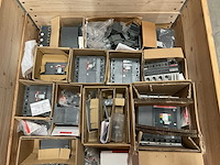 Partij installatiemateriaal - afbeelding 3 van  8