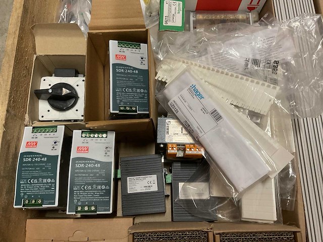 Partij installatiemateriaal - afbeelding 5 van  6