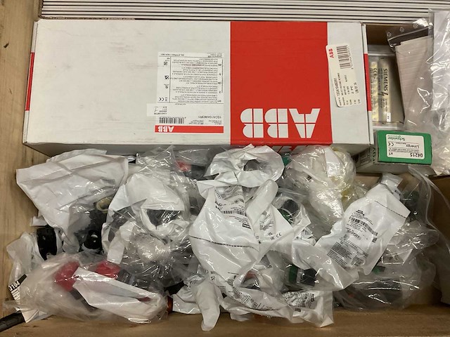 Partij installatiemateriaal - afbeelding 6 van  6