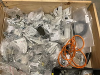 Partij installatiemateriaal - afbeelding 3 van  9