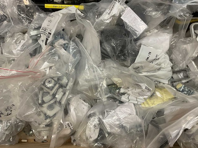 Partij installatiemateriaal - afbeelding 6 van  9