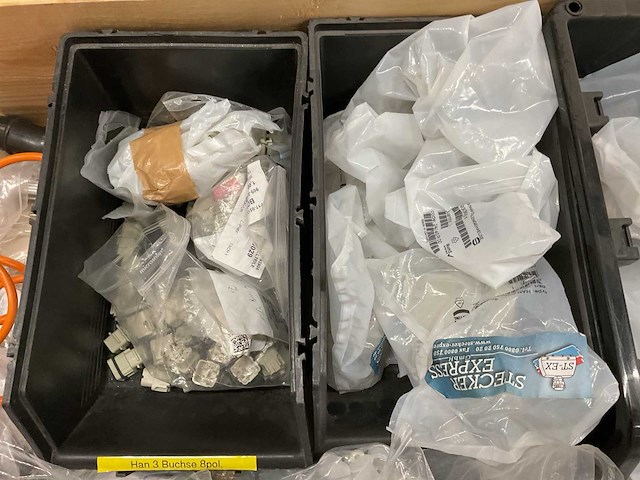 Partij installatiemateriaal - afbeelding 8 van  9