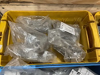 Partij installatiemateriaal - afbeelding 2 van  11