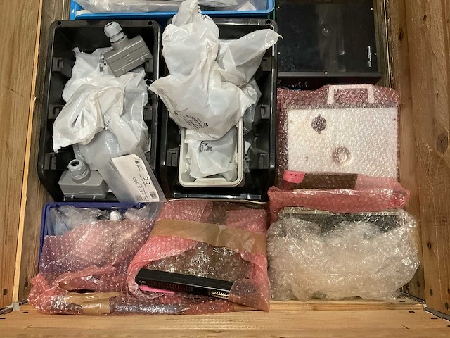 Partij installatiemateriaal - afbeelding 4 van  11