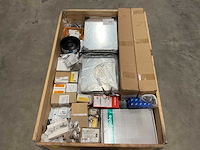 Partij installatiemateriaal - afbeelding 1 van  9