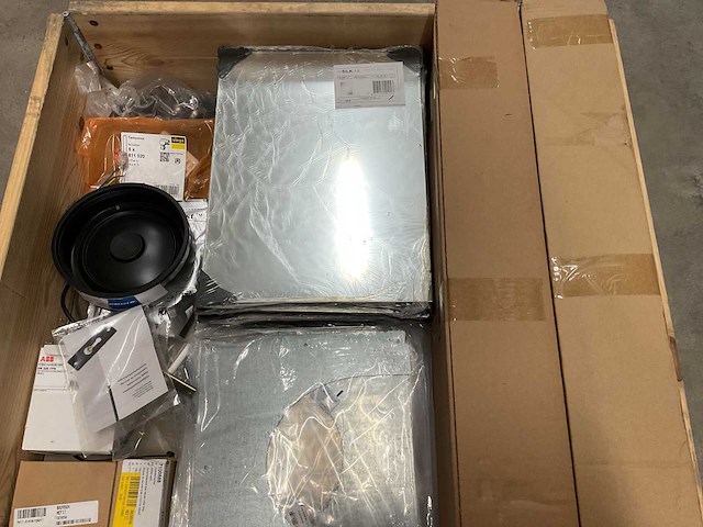 Partij installatiemateriaal - afbeelding 4 van  9