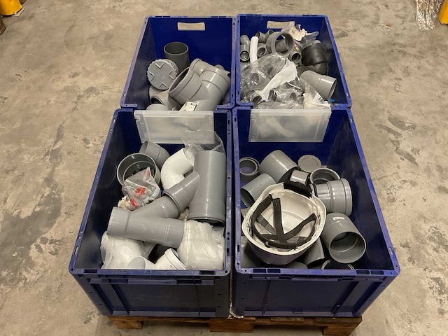 Partij installatiemateriaal - afbeelding 1 van  7