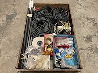 Partij installatiemateriaal - afbeelding 1 van  7