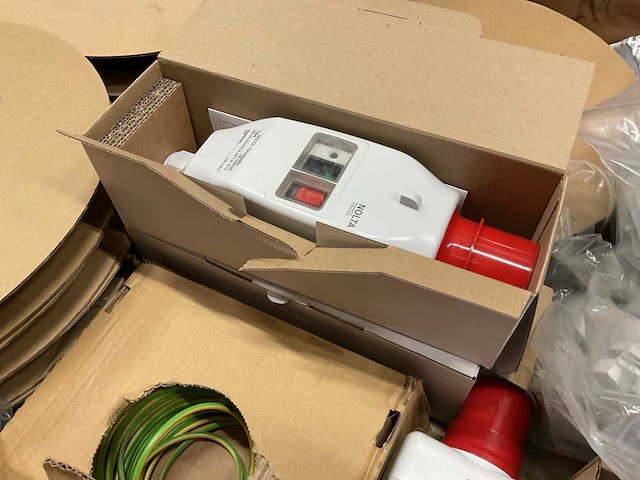 Partij installatiemateriaal - afbeelding 10 van  12