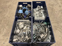 Partij installatiemateriaal - afbeelding 1 van  7