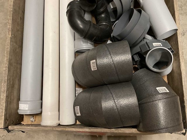 Partij installatiemateriaal - afbeelding 2 van  3