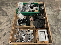 Partij installatiemateriaal - afbeelding 1 van  9