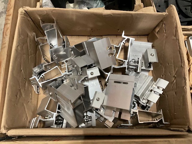 Partij installatiemateriaal - afbeelding 4 van  9