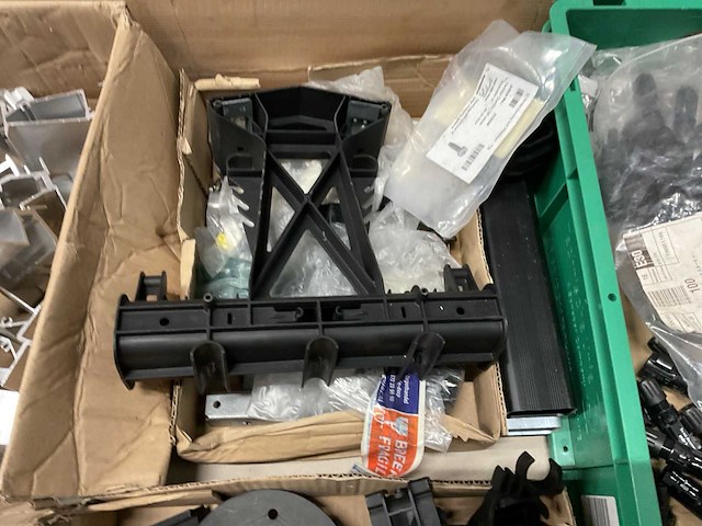 Partij installatiemateriaal - afbeelding 7 van  9