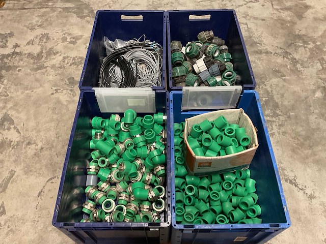 Partij installatiemateriaal - afbeelding 1 van  7