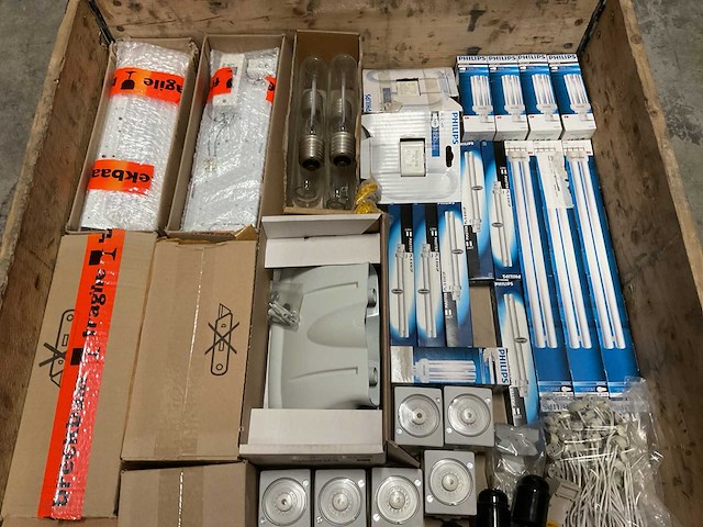 Partij installatiemateriaal - afbeelding 3 van  8