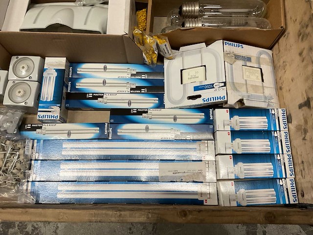 Partij installatiemateriaal - afbeelding 7 van  8