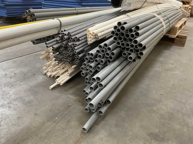 Partij installatiemateriaal - afbeelding 2 van  4