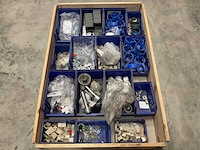 Partij installatiemateriaal - afbeelding 1 van  3