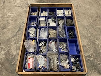 Partij installatiemateriaal - afbeelding 1 van  3