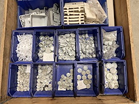 Partij installatiemateriaal - afbeelding 2 van  3