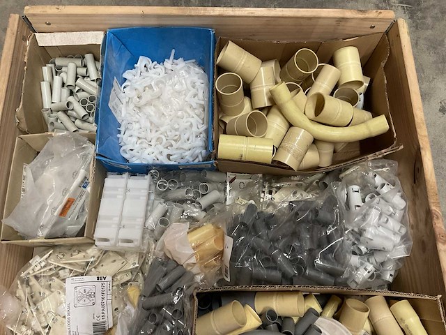 Partij installatiemateriaal - afbeelding 3 van  8