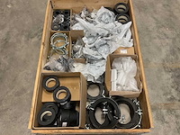 Partij installatiemateriaal - afbeelding 1 van  4