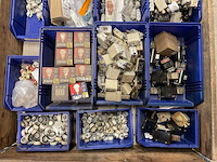 Partij installatiemateriaal - afbeelding 2 van  3