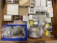 Partij installatiemateriaal - afbeelding 3 van  10