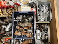 Partij installatiemateriaal - afbeelding 7 van  9