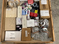 Partij installatiemateriaal - afbeelding 2 van  7