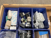 Partij installatiemateriaal - afbeelding 7 van  7