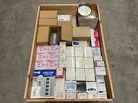 Partij installatiemateriaal - afbeelding 1 van  3