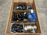 Partij installatiemateriaal - afbeelding 1 van  9