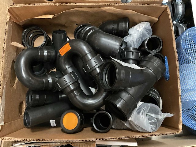 Partij installatiemateriaal - afbeelding 6 van  9