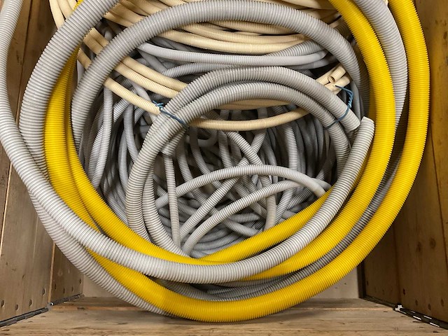 Partij installatiemateriaal - afbeelding 2 van  4