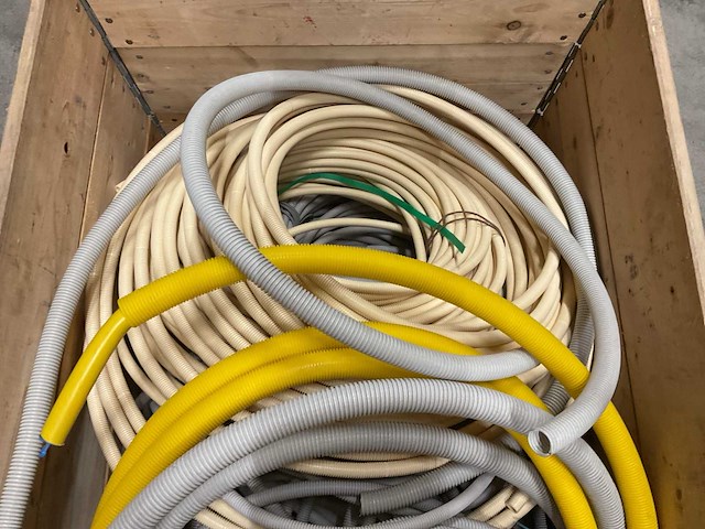 Partij installatiemateriaal - afbeelding 3 van  4