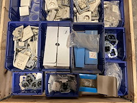 Partij installatiemateriaal - afbeelding 2 van  3