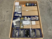 Partij installatiemateriaal - afbeelding 1 van  7