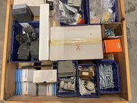 Partij installatiemateriaal - afbeelding 2 van  3