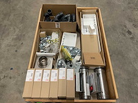 Partij installatiemateriaal - afbeelding 1 van  8