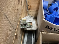 Partij installatiemateriaal - afbeelding 9 van  11
